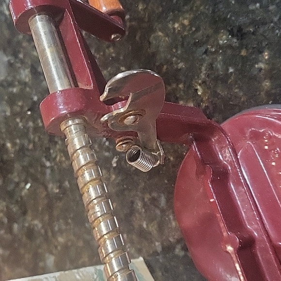 Apple Peeler, Potato, Corer, Slicer by "Back to Basics" "Peel Away" - Picture 3 of 7